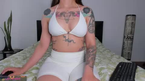 Girl next door online show from 06/11/26, 10:52