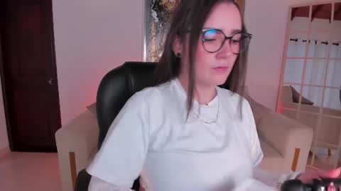 Sarah Rhodes online show from 06/30/26, 11:55