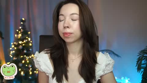 vacation 16-30 of november caucht me in insta online show from 12/17/24, 05:29