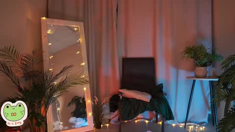 vacation 16-30 of november caucht me in insta online show from 01/15/25, 09:13