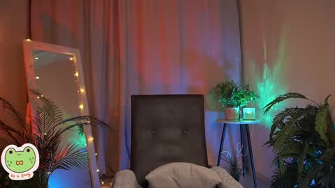 vacation 16-30 of november caucht me in insta online show from 01/29/25, 08:51