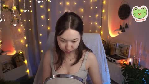 vacation 16-30 of november caucht me in insta online show from 10/12/25, 05:39