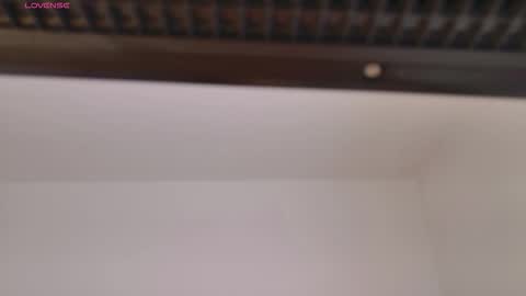 Snapshot of sarajonesxxx chatting on 01/15/26, 12:43 Sara jones online show from 01/15/26, 12:43