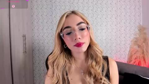 Snapshot of sarajonesxxx chatting on 03/12/26, 01:50 Sara jones online show from 03/12/26, 01:50