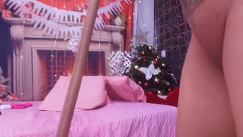 Sara  online show from 12/24/24, 04:08