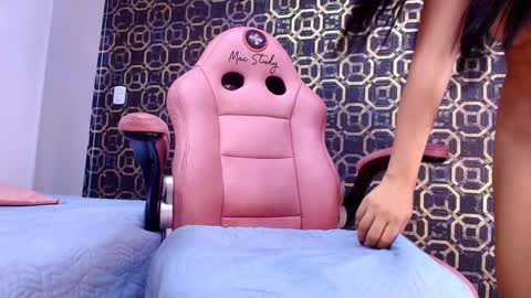Sara  online show from 01/15/25, 02:56