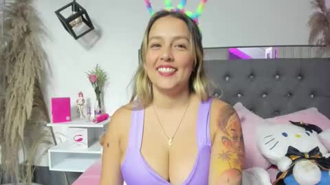 Sara Ledouxx online show from 10/04/25, 02:48