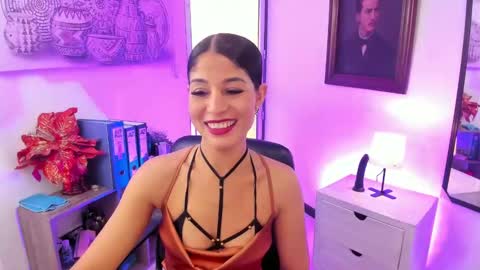 saralife69 online show from 12/30/24, 02:51