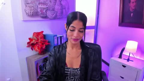 saralife69 online show from 01/11/25, 02:58