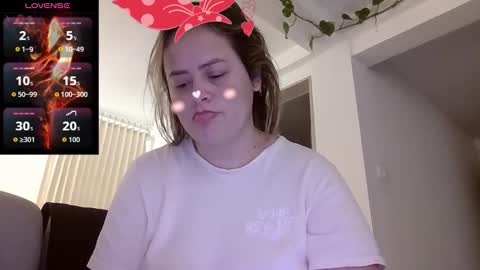 sara martinez online show from 09/14/25, 03:33