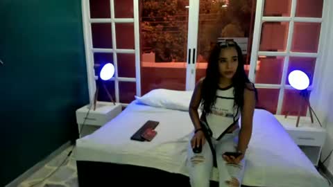 Sara online show from 07/19/26, 08:01