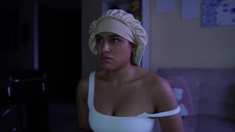 Sara online show from 11/11/25, 10:32