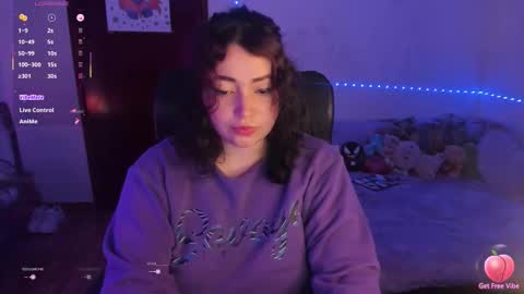 Snapshot of sarapbunny chatting on 10/27/25, 11:31 Sara online show from 10/27/25, 11:31