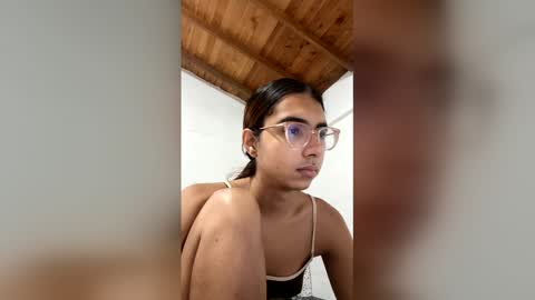 Snapshot of sarasaenz999 chatting on 03/26/26, 02:11 sarasaenz999 online show from 03/26/26, 02:11