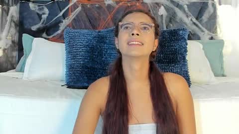 Sara online show from 10/25/25, 09:31