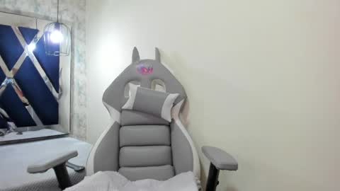   online show from 03/08/25, 01:57