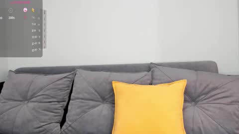 Snapshot of sarashineee chatting on 11/25/25, 09:26 Sara online show from 11/25/25, 09:26