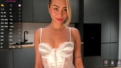 Sara online show from 06/05/26, 01:56