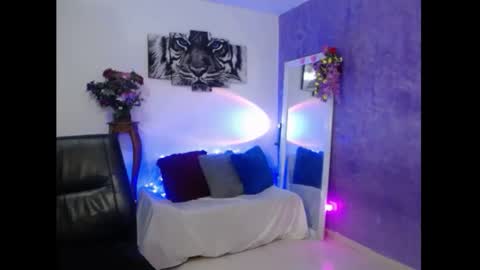 sara online show from 01/09/25, 06:47