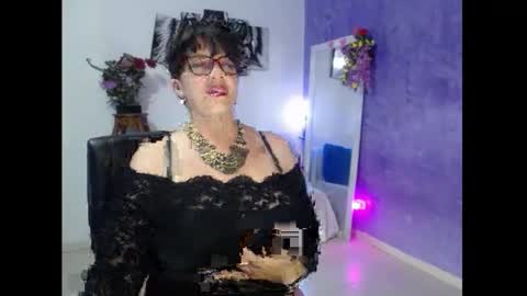 sara online show from 01/19/25, 01:43