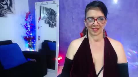 sara online show from 09/24/25, 01:20