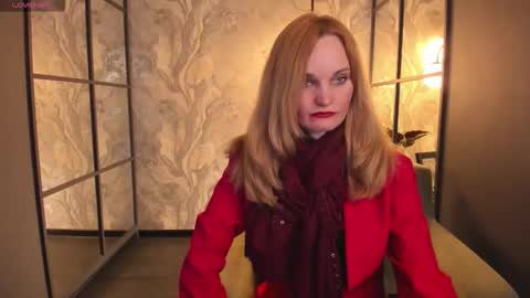 Snapshot of sarasubtlety chatting on 12/13/25, 07:53 Sara online show from 12/13/25, 07:53