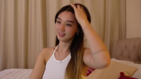 Snapshot of sarasuo chatting on 01/08/25, 11:21 Shara online show from 01/08/25, 11:21