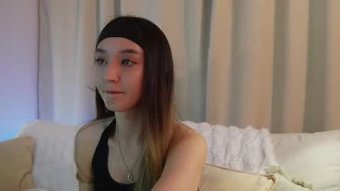 Snapshot of sarasuo chatting on 01/21/25, 12:18 Shara online show from 01/21/25, 12:18