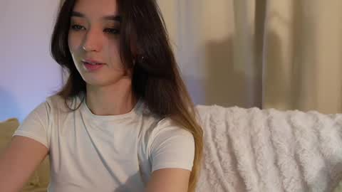 Snapshot of sarasuo chatting on 01/22/25, 03:40 Shara online show from 01/22/25, 03:40