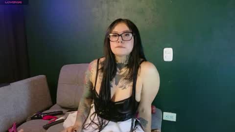 Snapshot of saratrita chatting on 06/09/26, 02:01 Sara Herrera online show from 06/09/26, 02:01