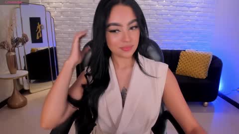 Sara Winstone online show from 12/08/24, 11:03