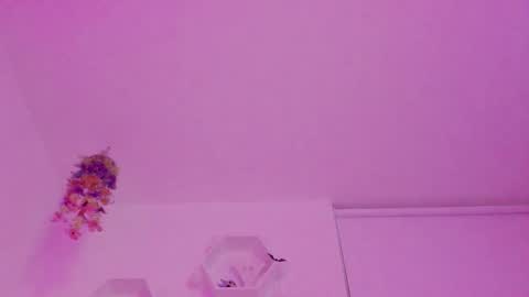 Saray  online show from 10/16/25, 11:39