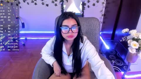 saray__jones online show from 01/11/25, 12:29