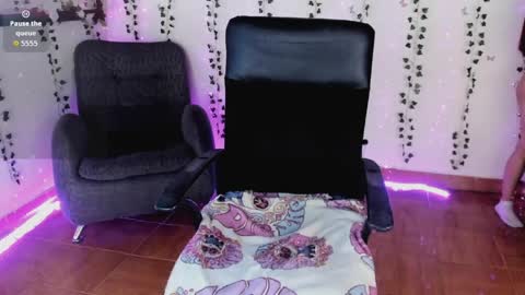 saray__jones online show from 04/06/26, 05:36