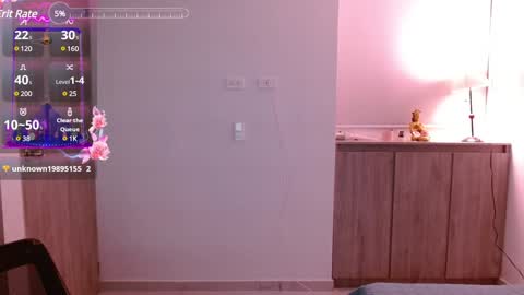 Snapshot of saray_grey chatting on 12/12/24, 11:47 Sara online show from 12/12/24, 11:47