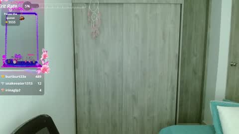 Snapshot of saray_grey chatting on 01/03/25, 01:05 Sara online show from 01/03/25, 01:05