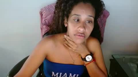 Snapshot of saraylittle chatting on 12/01/25, 06:46 Saray online show from 12/01/25, 06:46