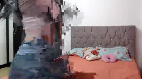 sarayliz1 online show from 10/17/25, 12:14