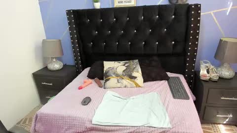 Saray online show from 01/09/25, 03:55