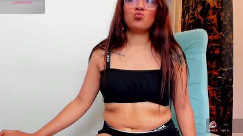 Saray online show from 09/18/25, 04:31