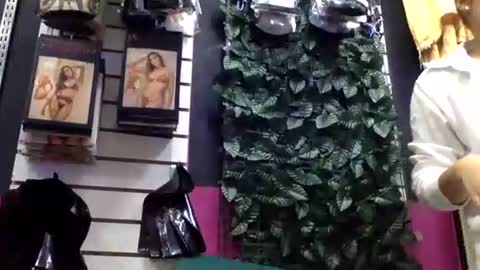 Snapshot of sarayx chatting on 10/30/25, 05:35 mery online show from 10/30/25, 05:35