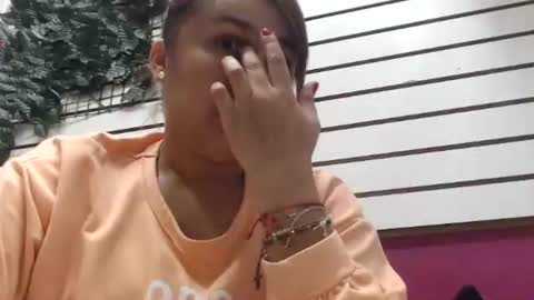 Snapshot of sarayx chatting on 11/05/25, 08:31 mery online show from 11/05/25, 08:31