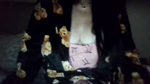 Snapshot of saretta46 chatting on 11/12/25, 12:11 Sara online show from 11/12/25, 12:11