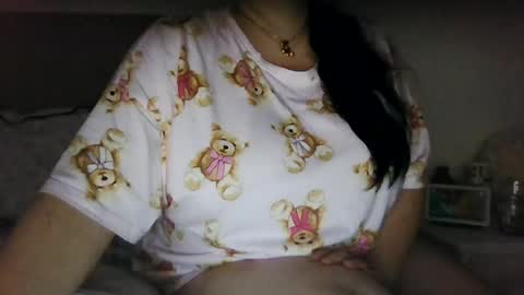Snapshot of saretta46 chatting on 11/14/25, 12:42 Sara online show from 11/14/25, 12:42
