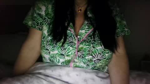 Snapshot of saretta46 chatting on 04/21/26, 12:12 Sara online show from 04/21/26, 12:12