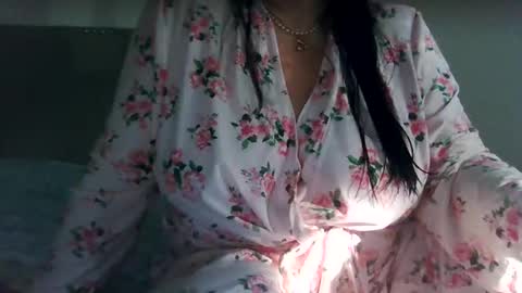 Snapshot of saretta46 chatting on 05/09/26, 10:04 Sara online show from 05/09/26, 10:04