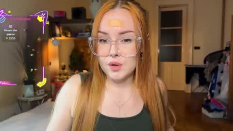 Snapshot of sargonium909 chatting on 10/25/25, 04:46 Veronika online show from 10/25/25, 04:46