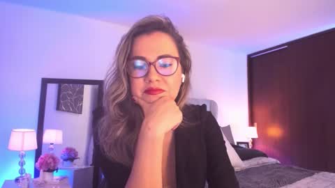 Snapshot of sarhamccormick chatting on 02/14/26, 01:19 sarha online show from 02/14/26, 01:19