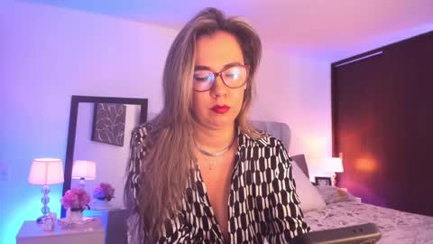 Snapshot of sarhamccormick chatting on 02/17/26, 01:07 sarha online show from 02/17/26, 01:07