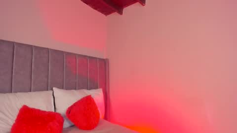 Sara Garcia online show from 12/02/25, 05:02